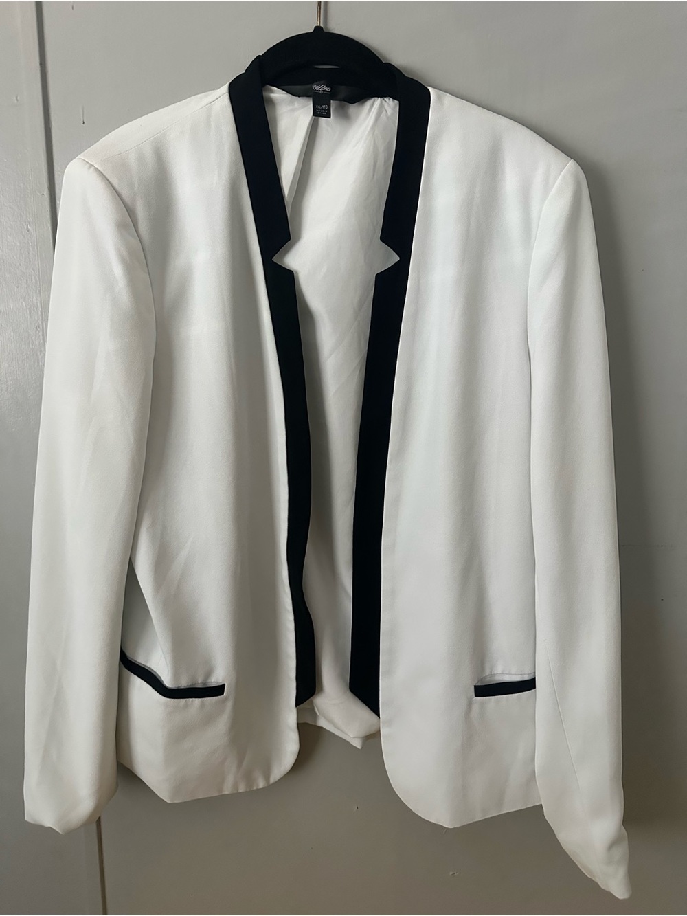 Mossimo Supply Co. White Blazer with Black Trim